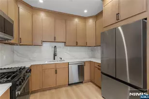 5 Milton Ave B, Clifton, NJ 07013 - Photo 15
