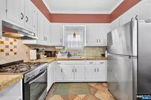 9 Cambridge Ave, Garfield, NJ 07026 - Photo 17
