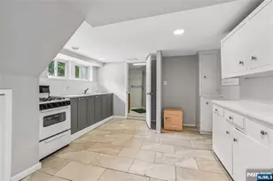 199 Larch Ave, Teaneck Township, NJ 07666 - Photo 29