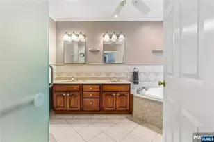 199 Larch Ave, Teaneck Township, NJ 07666 - Photo 25