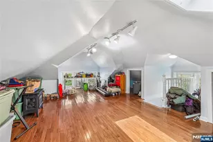 199 Larch Ave, Teaneck Township, NJ 07666 - Photo 27