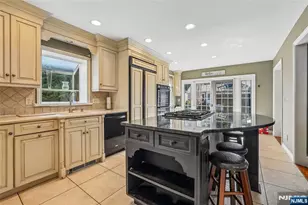 199 Larch Ave, Teaneck Township, NJ 07666 - Photo 11