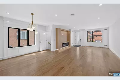 122 Edsall Avenue, Palisades Park, NJ 07650 - Photo 27