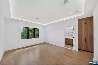 122 Edsall Avenue, Palisades Park, NJ 07650 - Photo 17