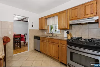 520 Washington Avenue, Dumont, NJ 07628 - Photo 9