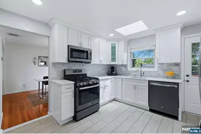 387 Hickory Street, Washington Township, NJ 07676 - Photo 9