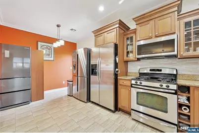 421 Lafayette Avenue 421 #421, Cliffside Park, NJ 07010 - Photo 5