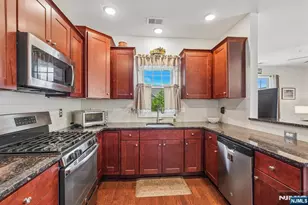 43 Elston Ct 207, Wanaque, NJ 07420 - Photo 13