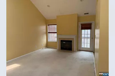 884 E Somerset Court, Ramsey, NJ 07446 - Photo 5
