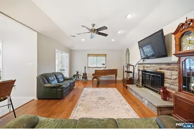 39 Fox Hill Road, Upper Saddle River, NJ 07458 - Photo 7