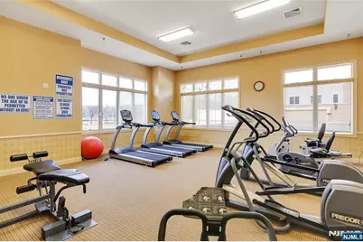 3203 Windsor Park Court 203 #203, Englewood, NJ 07631 - Photo 17