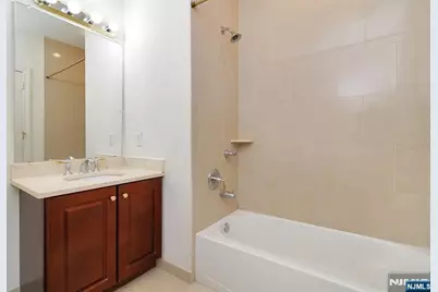 3203 Windsor Park Court 203 #203, Englewood, NJ 07631 - Photo 9