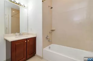 3203 Windsor Park Ct 203, Englewood, NJ 07631 - Photo 9