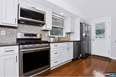 30 Highwood Drive, Dumont, NJ 07628 - Photo 9