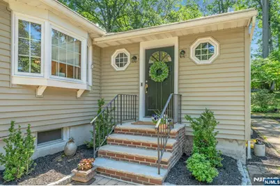 21 Hickory Drive, Oakland, NJ 07436 - Photo 9