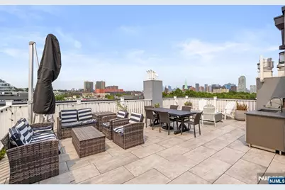 332 Newark Avenue 4A #4A, Jersey City, NJ 07302 - Photo 17