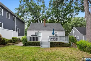 45 Cleveland Ave, Hasbrouck Heights, NJ 07604 - Photo 27