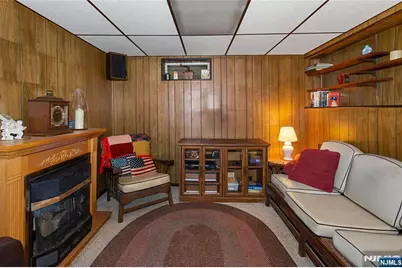 45 Cleveland Avenue, Hasbrouck Heights, NJ 07604 - Photo 23