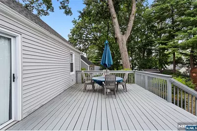 45 Cleveland Avenue, Hasbrouck Heights, NJ 07604 - Photo 29