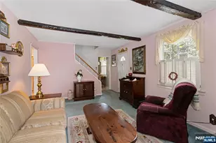 45 Cleveland Ave, Hasbrouck Heights, NJ 07604 - Photo 5