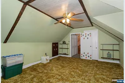 45 Cleveland Avenue, Hasbrouck Heights, NJ 07604 - Photo 17