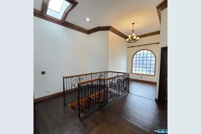 526 Moonachie Avenue, Wood Ridge, NJ 07075 - Photo 17