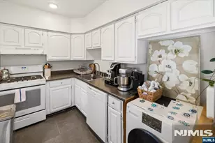 715 5th St, Lyndhurst Township, NJ 07071 - Photo 9