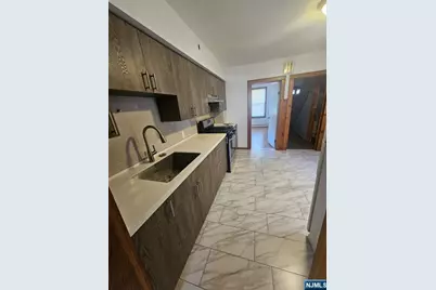 268 Palisade Avenue 1st Floor #1st floor, Garfield, NJ 07026 - Photo 3