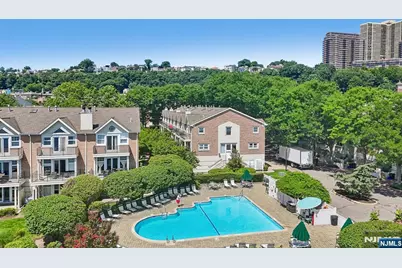 200 Grand Cove Way 2D #2D, Edgewater, NJ 07020 - Photo 39