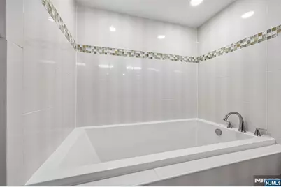 200 Grand Cove Way 2D #2D, Edgewater, NJ 07020 - Photo 23