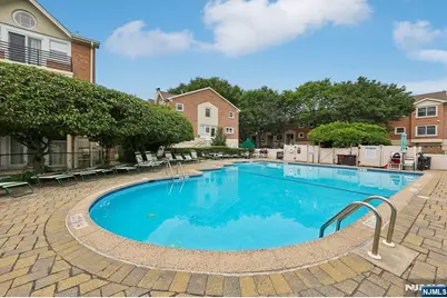 200 Grand Cove Way 2D #2D, Edgewater, NJ 07020 - Photo 31
