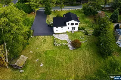 647 Wyckoff Avenue, Mahwah, NJ 07430 - Photo 3