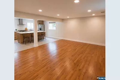 647 Wyckoff Avenue, Mahwah, NJ 07430 - Photo 15