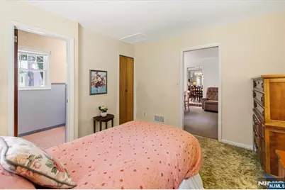 85 Page Drive, Oakland, NJ 07436 - Photo 15