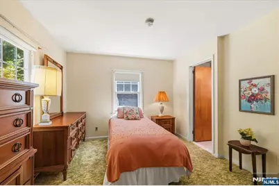 85 Page Drive, Oakland, NJ 07436 - Photo 13
