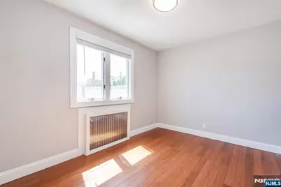 40 Winslow Terrace, Fair Lawn, NJ 07410 - Photo 9