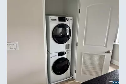 70 S Munn Avenue 905 #905, East Orange, NJ 07018 - Photo 3