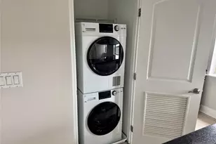 70 S Munn Ave 905, East Orange, NJ 07018 - Photo 3