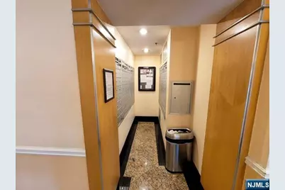 70 S Munn Avenue 905 #905, East Orange, NJ 07018 - Photo 15