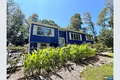 102 Meadow Road, Newton, NJ 07860 - Photo 1