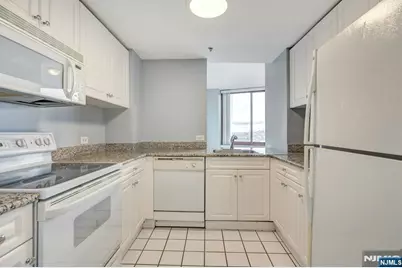 100 Old Palisade Road 3406 #3406, Fort Lee, NJ 07024 - Photo 9