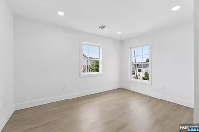 8 Annette Terrace, Lodi, NJ 07544 - Photo 9