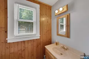 434 3rd Ave, Roselle, NJ 07203 - Photo 17