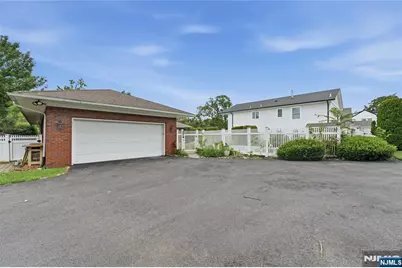 249 River Drive, Elmwood Park, NJ 07407 - Photo 43