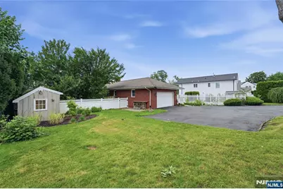 249 River Drive, Elmwood Park, NJ 07407 - Photo 45