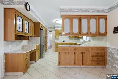 249 River Drive, Elmwood Park, NJ 07407 - Photo 3