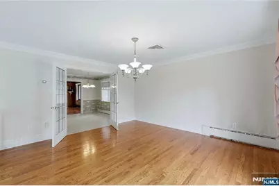 249 River Drive, Elmwood Park, NJ 07407 - Photo 13