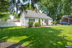 800 Asbury St, New Milford, NJ 07646 - Photo 3