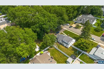 800 Asbury Street, New Milford, NJ 07646 - Photo 37