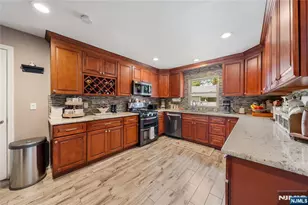 800 Asbury St, New Milford, NJ 07646 - Photo 17